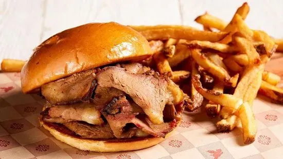 TEXAS-STYLE BRISKET SANDWICH