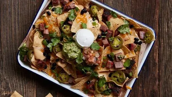 SMOKED BBQ NACHOS