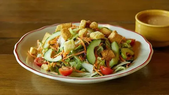 FAMILY HOUSE SALAD (Serves 4-6)