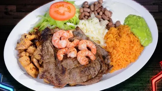 Cunados Cielo, Mar, Tierra (Chicken, Beef, Shrimp)