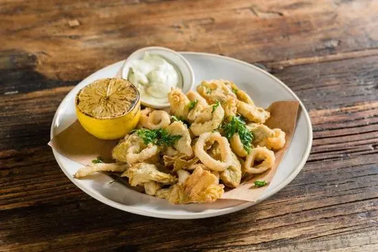 Carciofi e Calamari Fritti