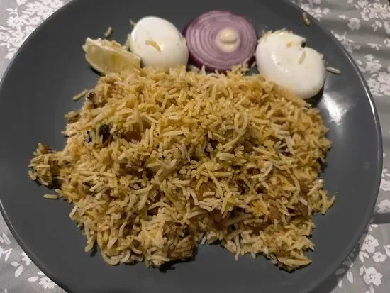 Raju Gari Kodi Pulav (Boneless chicken)