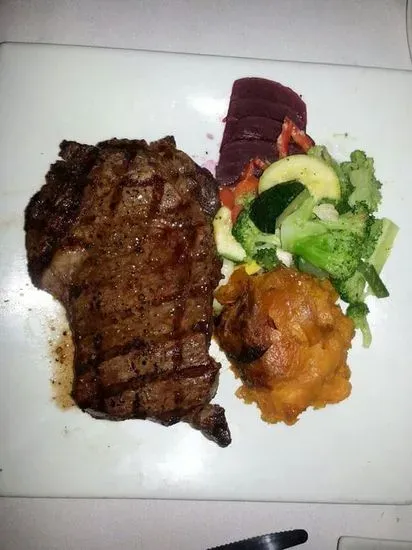 12 oz Grilled Black Angus New York Strip