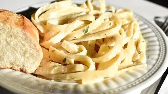 Fettuccine Alfredo