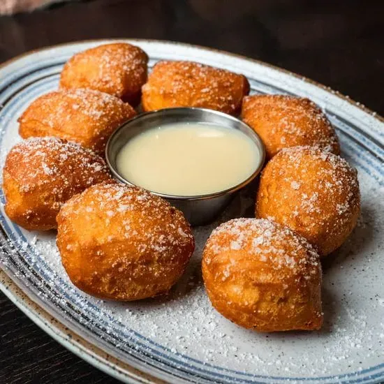 Thai Donuts / 泰式甜甜圈