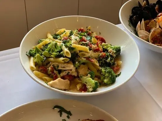 Rigatoni Chicken & Broccoli