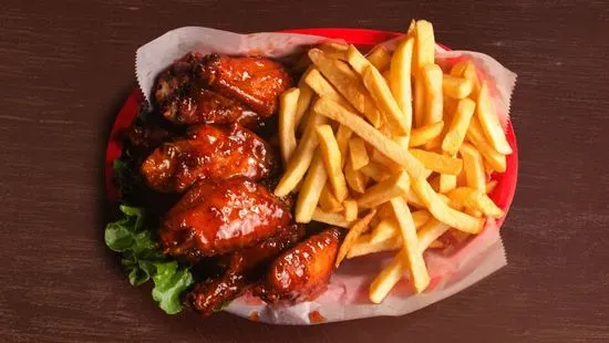 8 Piece Wing with Fries