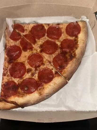 2 Slices, 1 Topping & Soft Drink