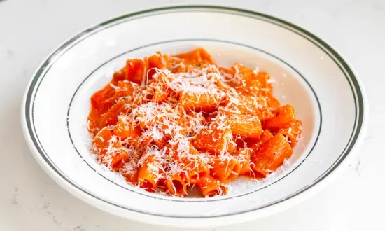 CREAMY TOMATO VODKA (V)