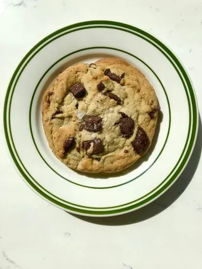 CHOCOLATE CHIP COOKIE