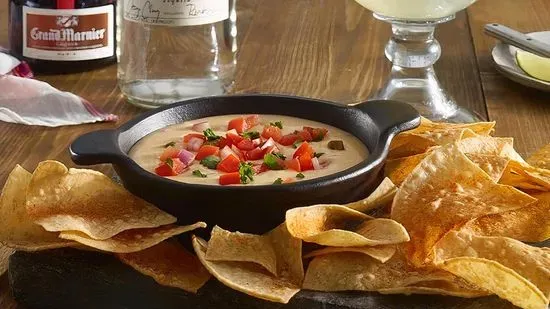 Cheddar Cheese Queso & Chips