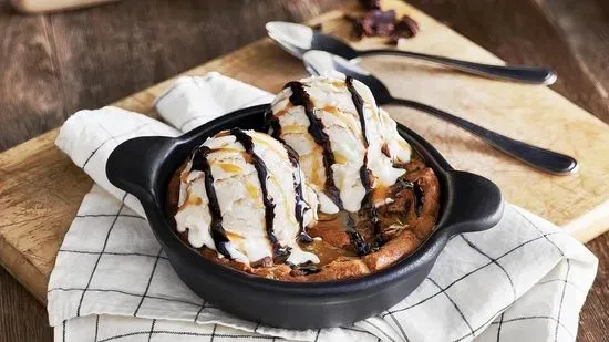 Chocolate Chip Cookie Skillet