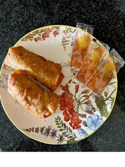 Egg Roll (2 Pieces)