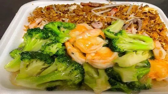 C28. Shrimp with Broccoli