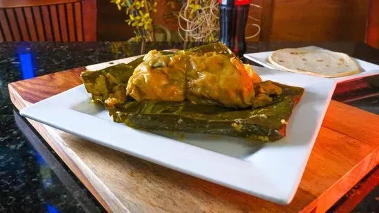 Tamal en Hoja / Tamale in Leaf