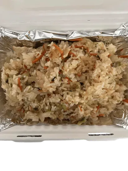 R6. 닭고기 볶음밥 / Chicken Fried Rice