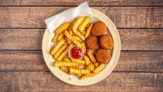 Nuggets de Pollo con Papas Fritas / Chicken Nuggets with Fries