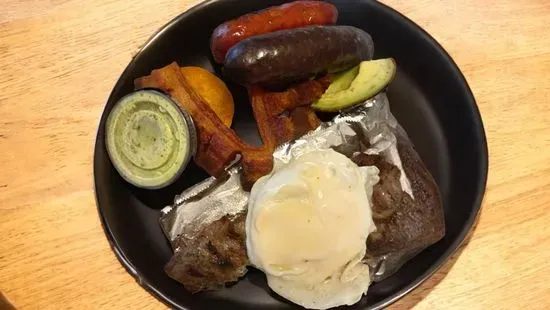 Bandeja la Antioquena