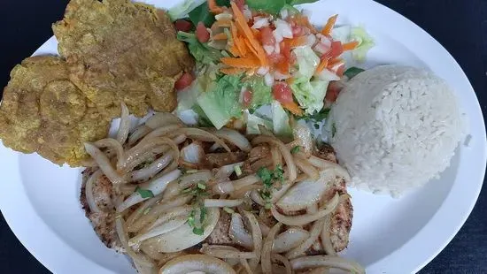 Lomo De Cerdo Encebollado