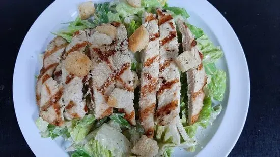 Caesar salad with chicken