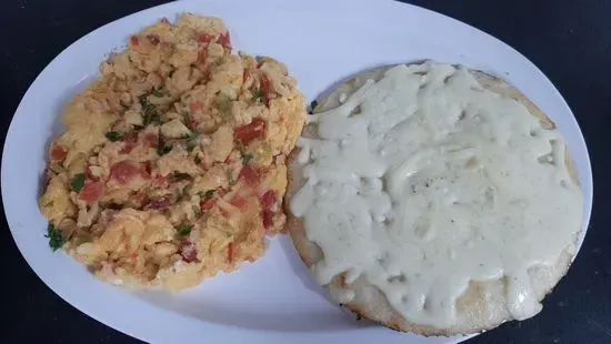 Huevos ( Fritos, Pericos Y Revueltos)