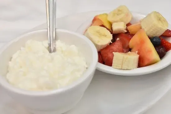 Cottage Cheese & Fruit