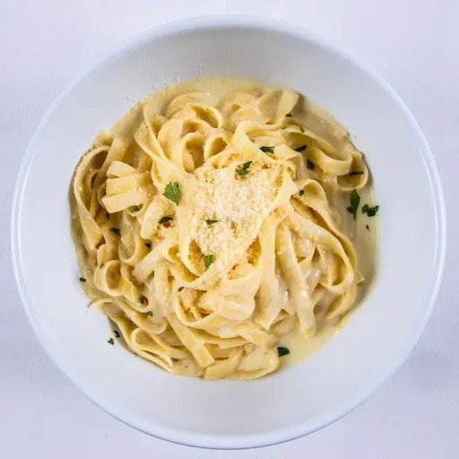 Fettuccine Alfredo