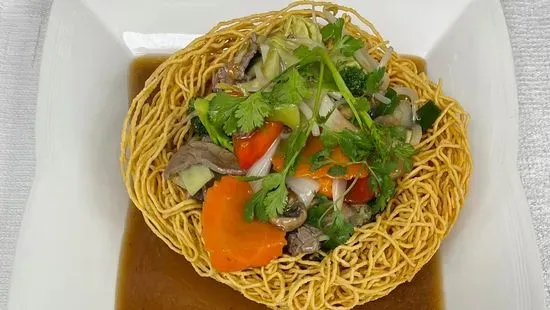 34a. Pan Fry crispy chowmein egg noodle w/ Beef or Shrimp & mix veggies