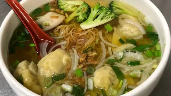 11b. Wonton and roast pork egg noodle soup