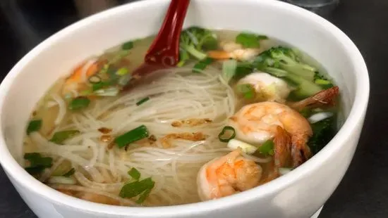 8a. Shrimp Noodle Soup w/chick broth/ Phở Tôm