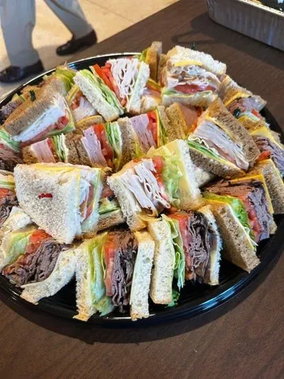 HAM, TURKEY AND ROASTBEEF SANDWICH PLATTER (FEEDS UP TO 20 PPL.)