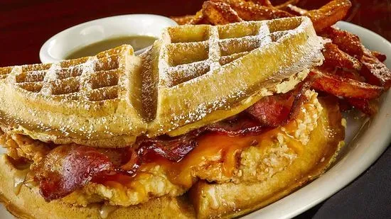 CHICKEN & WAFFLES