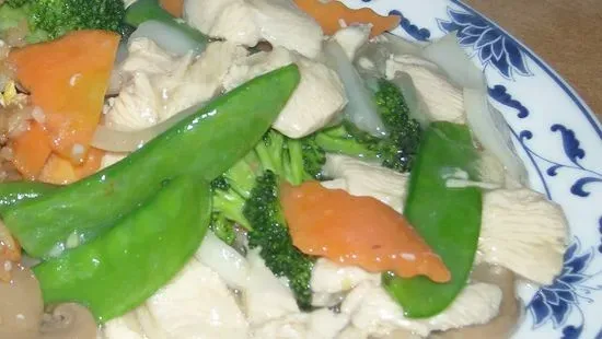 M1. Moo Goo Gai Pan