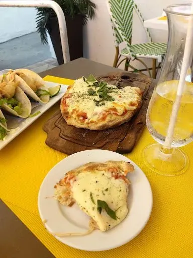 Cheese Pizza