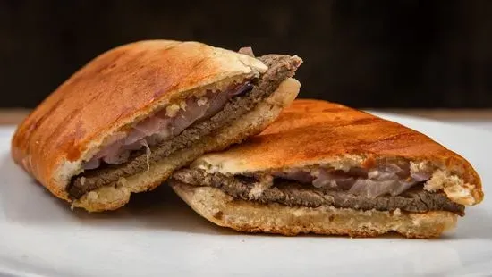 Pan Con Bistec