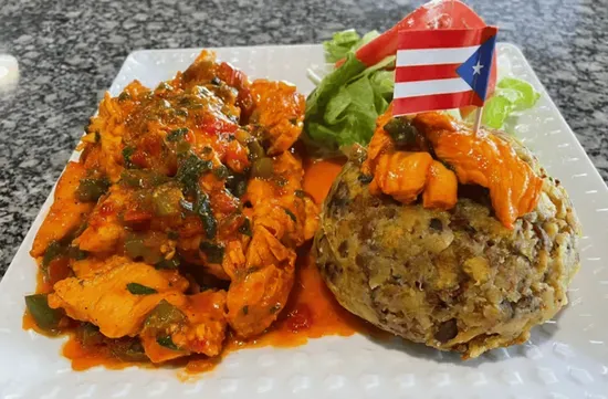 Mofongo Pechuga en Salsa