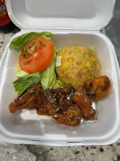 Mofongo con Chicharrones de Pollo / Fried Chicken Chunks Mofongo