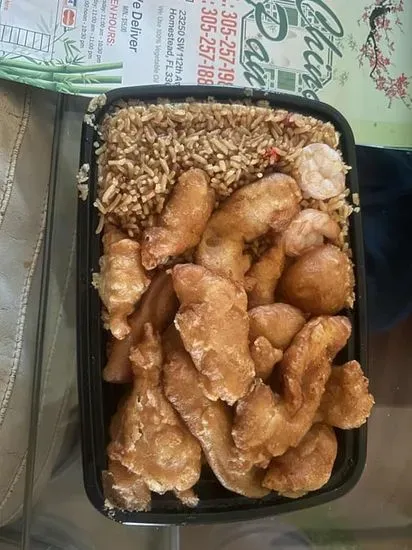 Honey Chicken Boneless Combo Platter