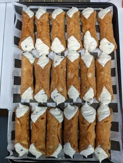 Cannoli large