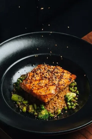 Grilled Salmon Zen Bowl