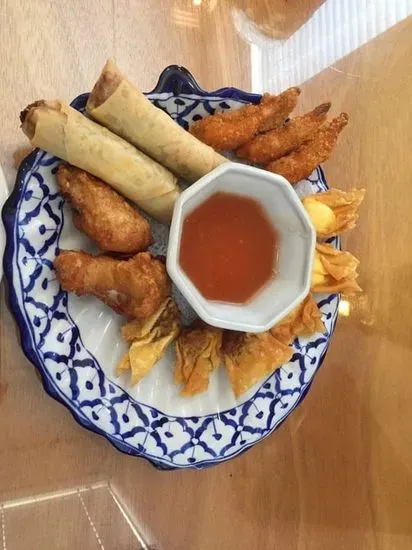 12. Appetizer Sampler