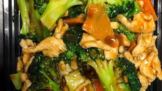 67. Chicken with Broccoli / 芥兰鸡