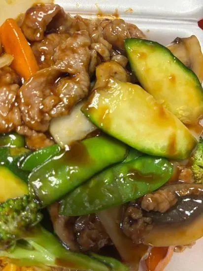 C29. Beef with Vegetable / 蔬菜牛