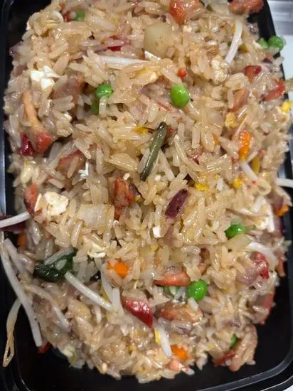 F1. Pork Thai Fried Rice / 泰式肉炒饭