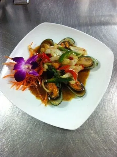 Mussel Basil Sauce