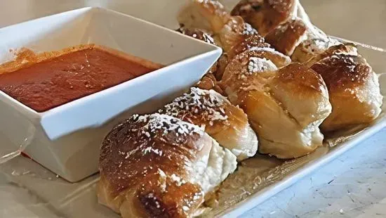 Garlic Knots (6)