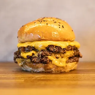 CHEESEBURGER TRIPLE