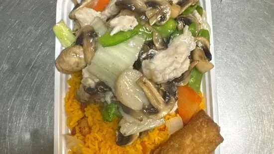 C8. Moo Goo Gai Pan