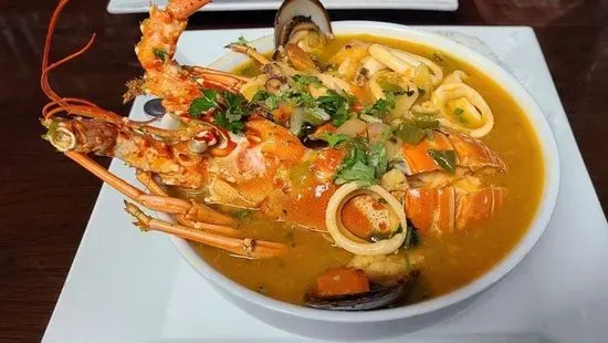 7 Mares Seafood Medlei Soup