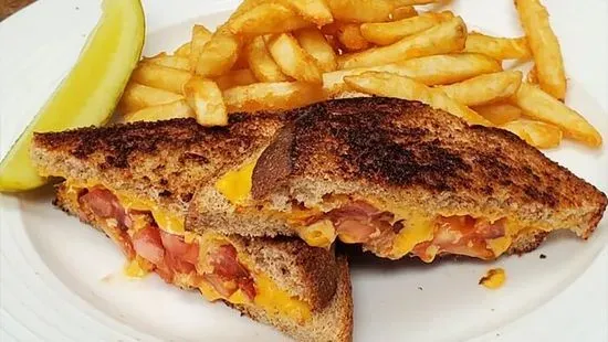 Grilled Cheese with Tomato